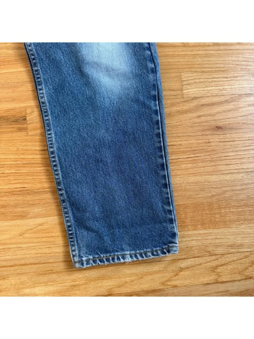 Levi's Vintage 90's 550 MiUSA s Destroyed & Repaired Light Wash Jeans 34/32